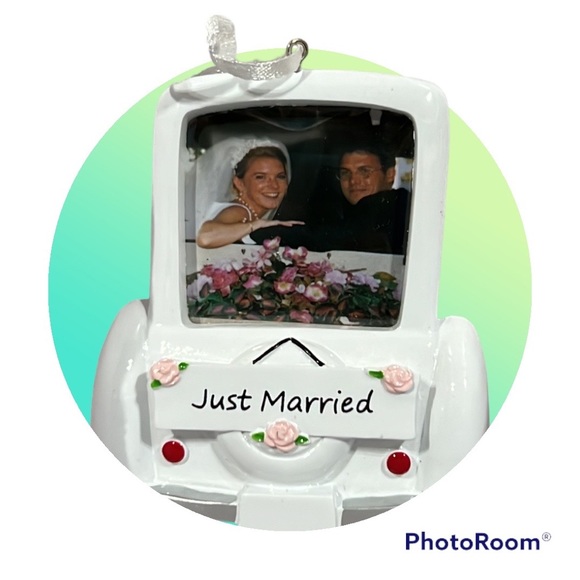 NEW White “Just Married” Photo Frame Car Ornament - Picture 1 of 6